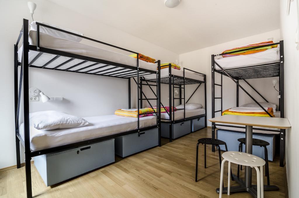 Hostel Alieti إيزولا الغرفة الصورة