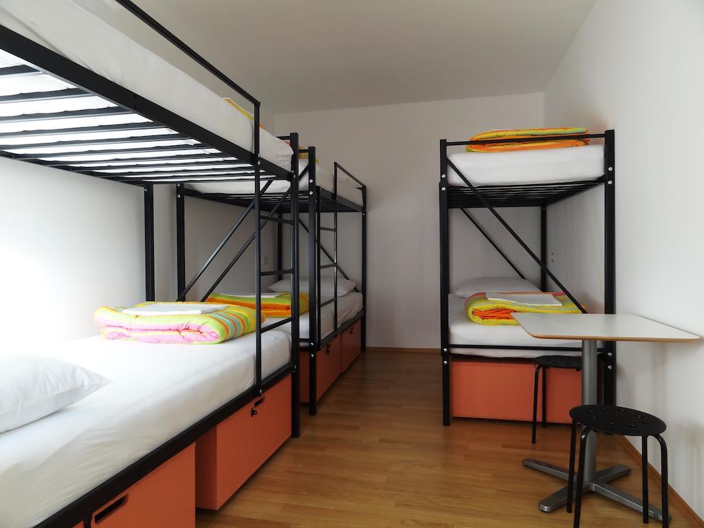 Hostel Alieti إيزولا الغرفة الصورة